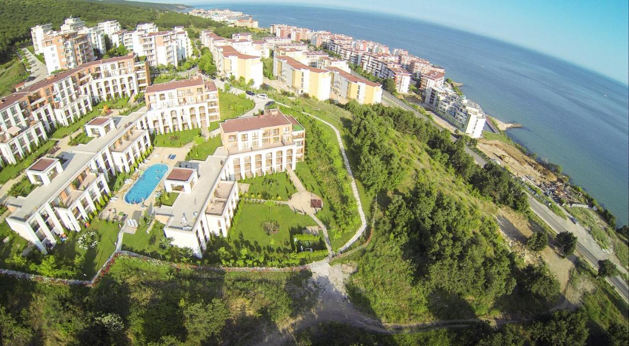 Fort Noks - Menada Apartments Sveti Vlas Buitenkant foto