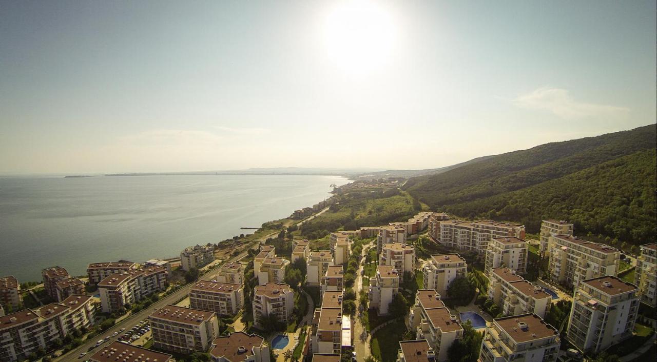 Fort Noks - Menada Apartments Sveti Vlas Buitenkant foto