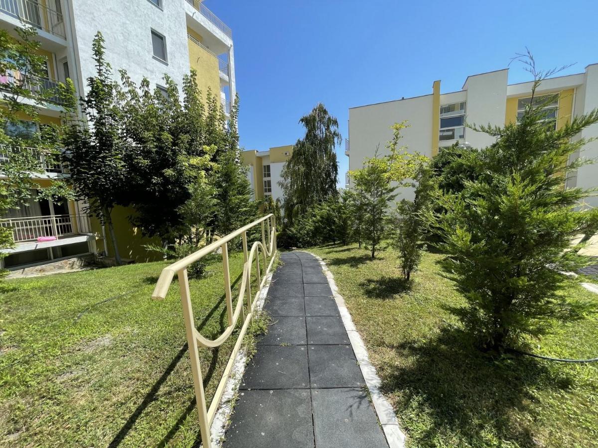Fort Noks - Menada Apartments Sveti Vlas Buitenkant foto