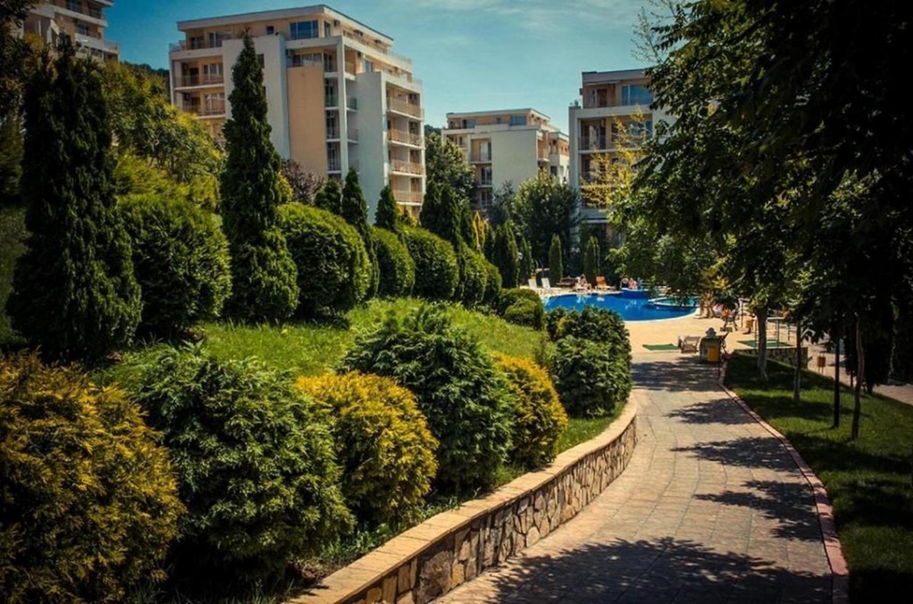 Fort Noks - Menada Apartments Sveti Vlas Buitenkant foto