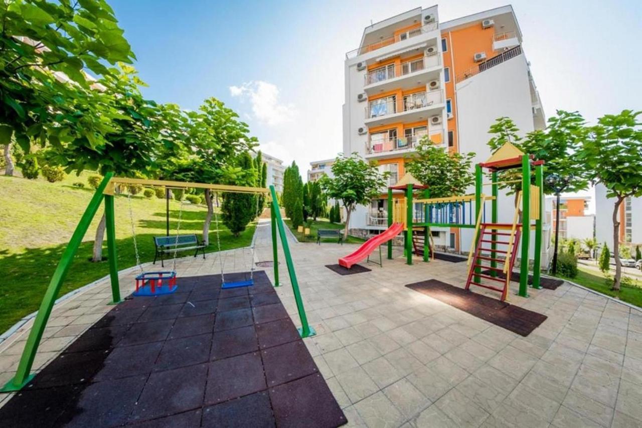 Fort Noks - Menada Apartments Sveti Vlas Buitenkant foto