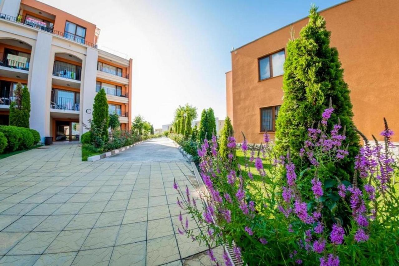 Fort Noks - Menada Apartments Sveti Vlas Buitenkant foto