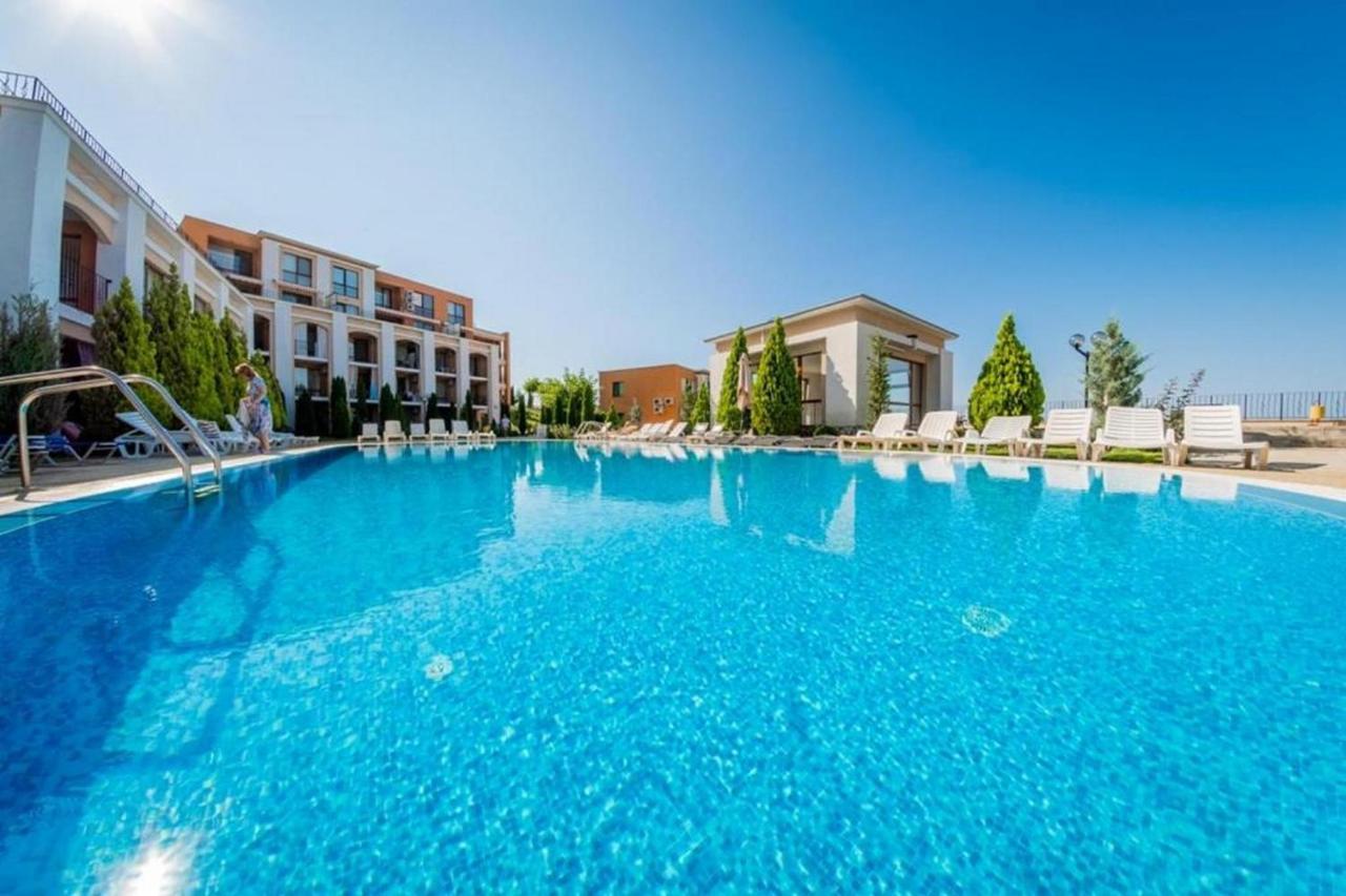 Fort Noks - Menada Apartments Sveti Vlas Buitenkant foto
