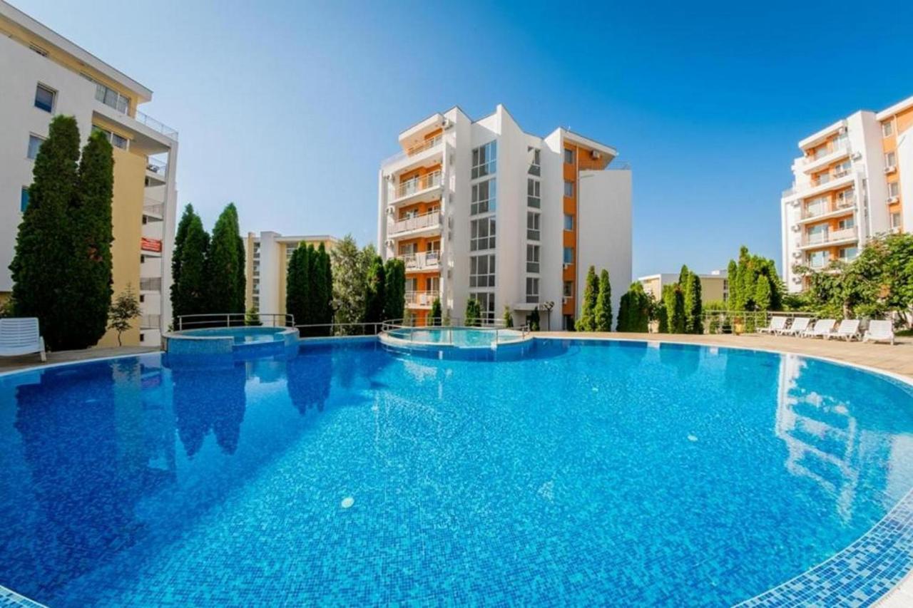 Fort Noks - Menada Apartments Sveti Vlas Buitenkant foto