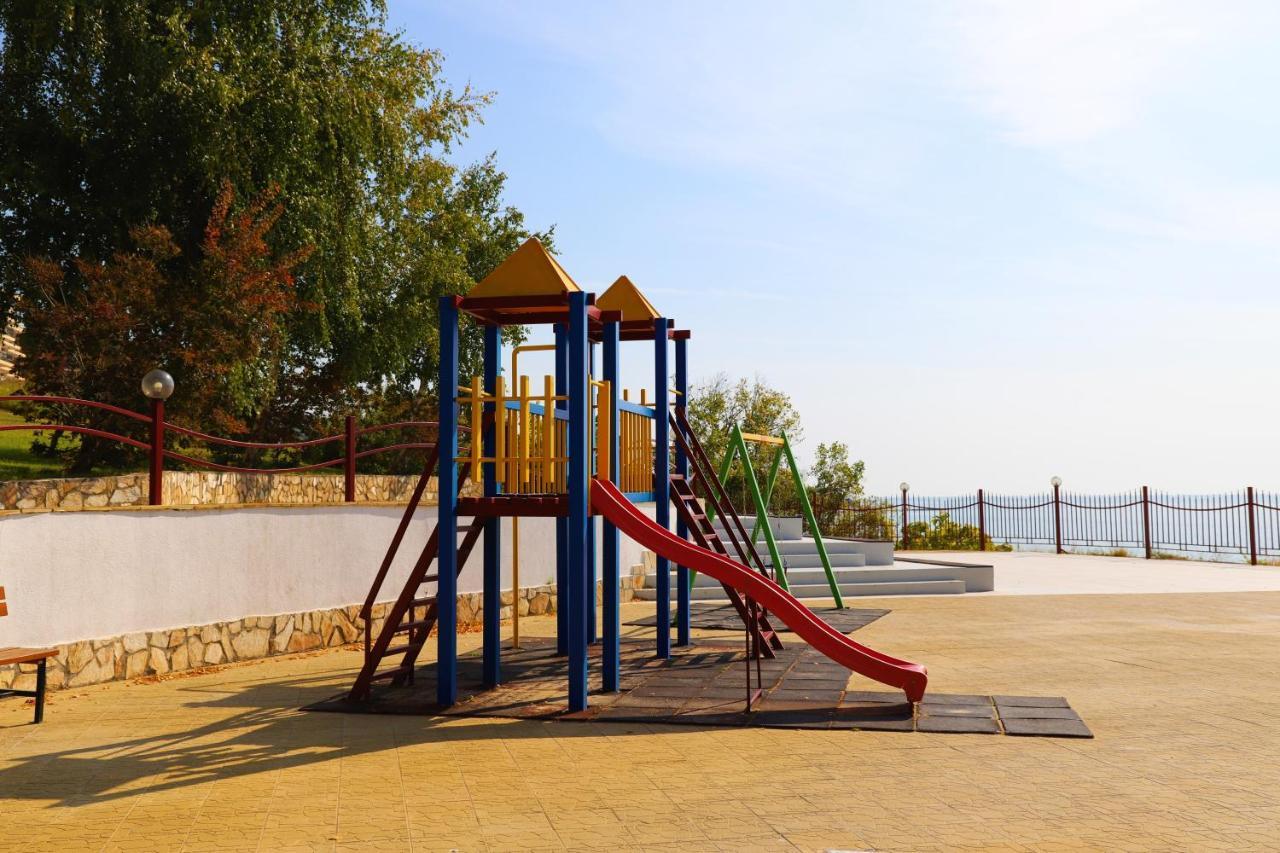 Fort Noks - Menada Apartments Sveti Vlas Buitenkant foto