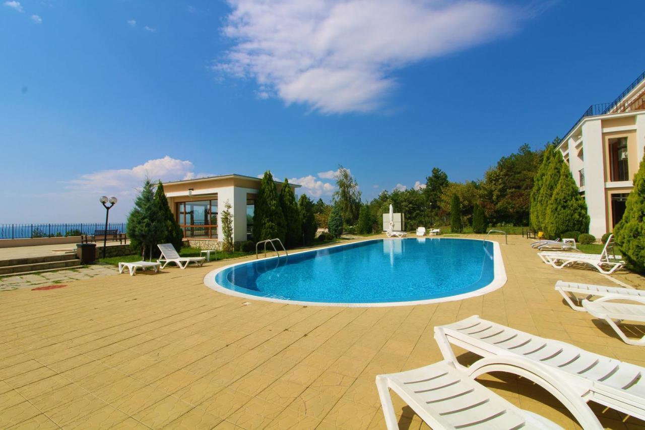 Fort Noks - Menada Apartments Sveti Vlas Buitenkant foto