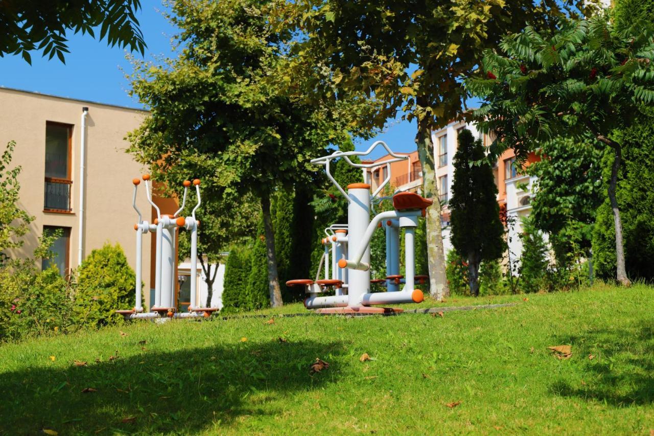 Fort Noks - Menada Apartments Sveti Vlas Buitenkant foto