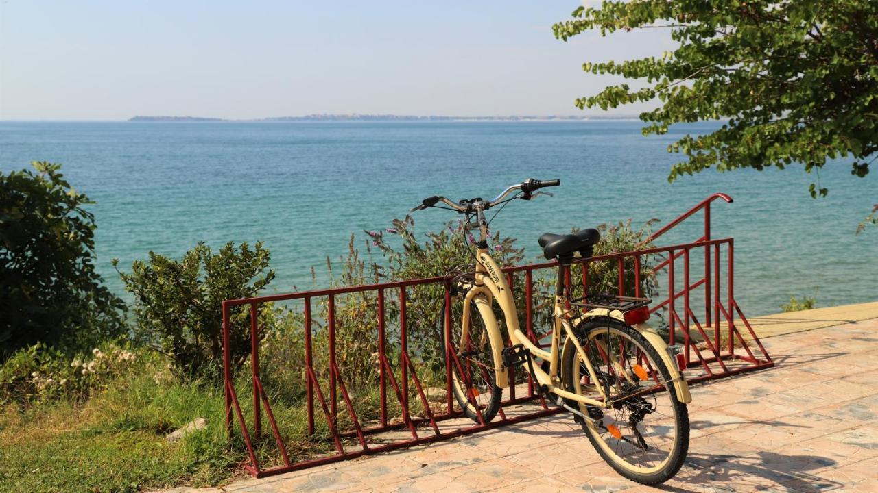 Fort Noks - Menada Apartments Sveti Vlas Buitenkant foto