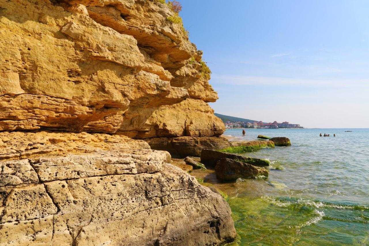 Fort Noks - Menada Apartments Sveti Vlas Buitenkant foto