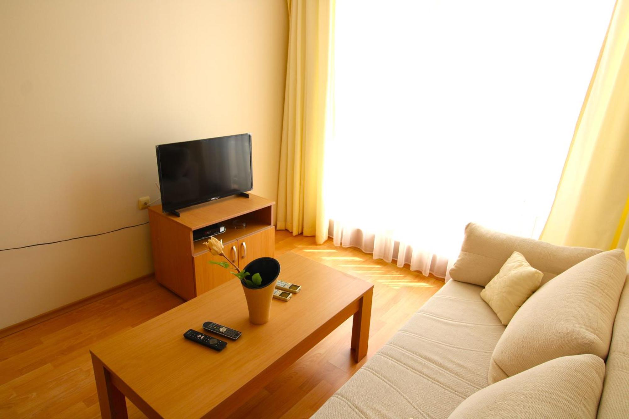 Fort Noks - Menada Apartments Sveti Vlas Buitenkant foto